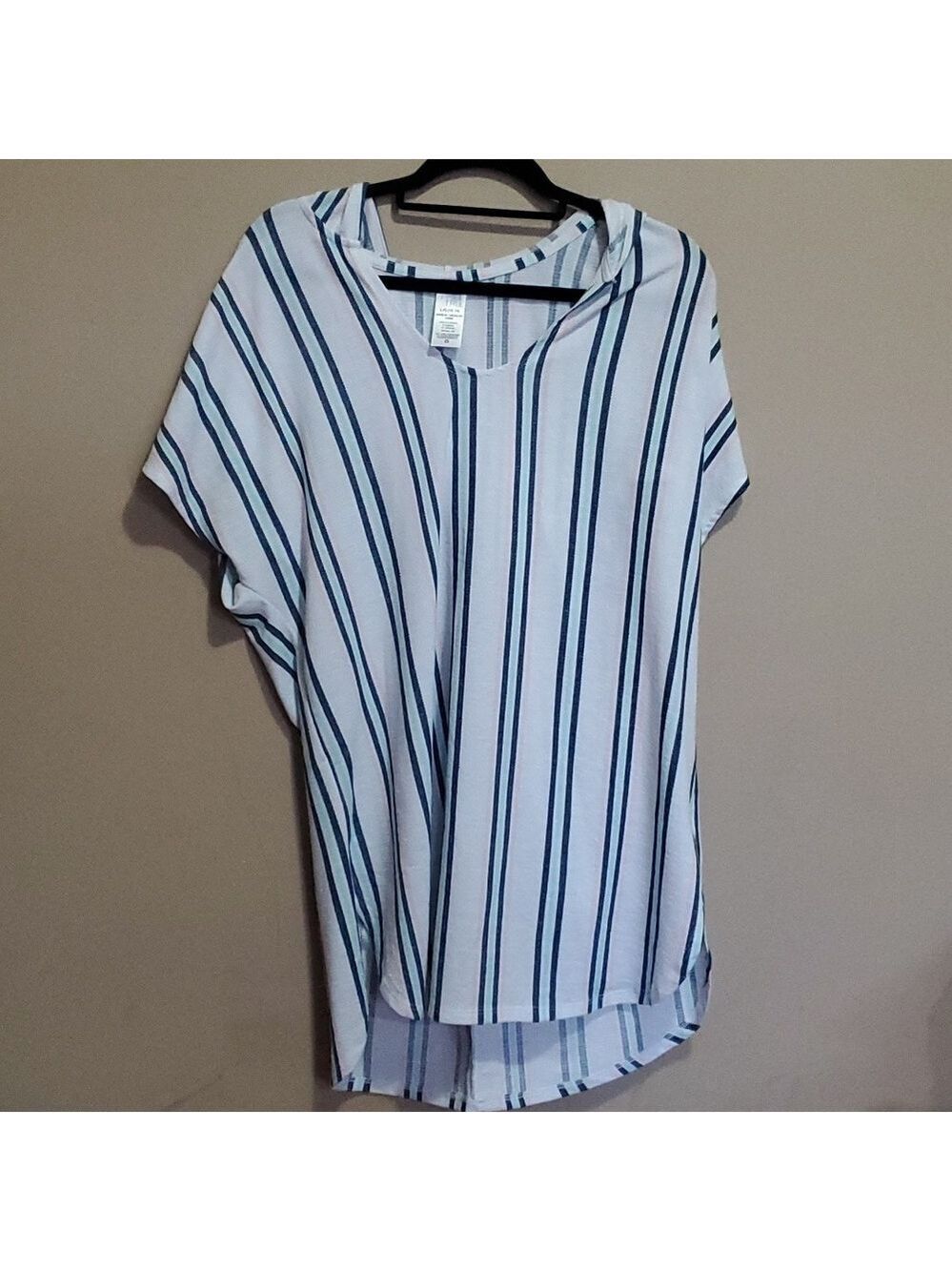 Time and tru waffle cover up with hood size large
